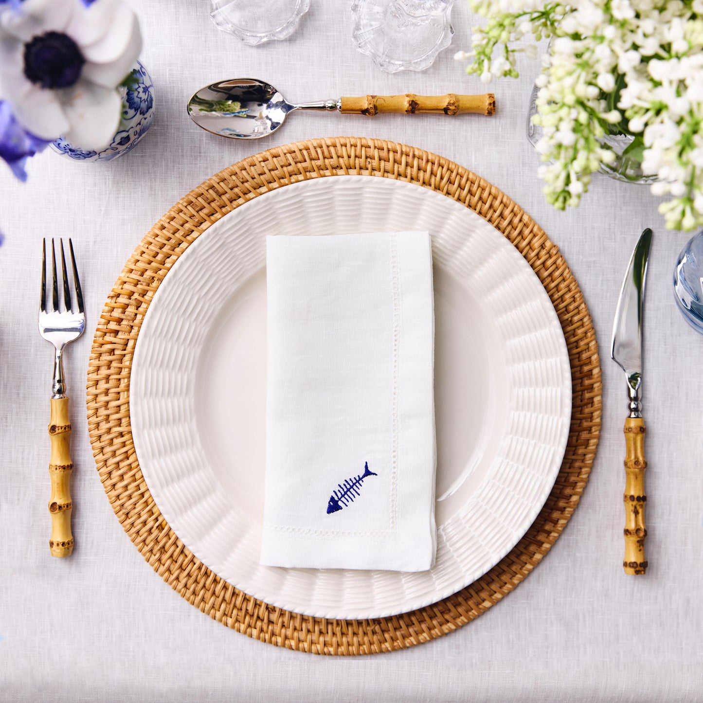 Set of 4 - Linen Hemstitch Napkin with Embroidery Detail - White